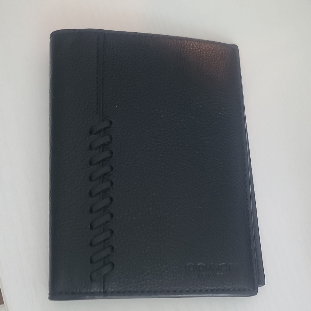 Coach Black Leather Bi-Fold Wallet